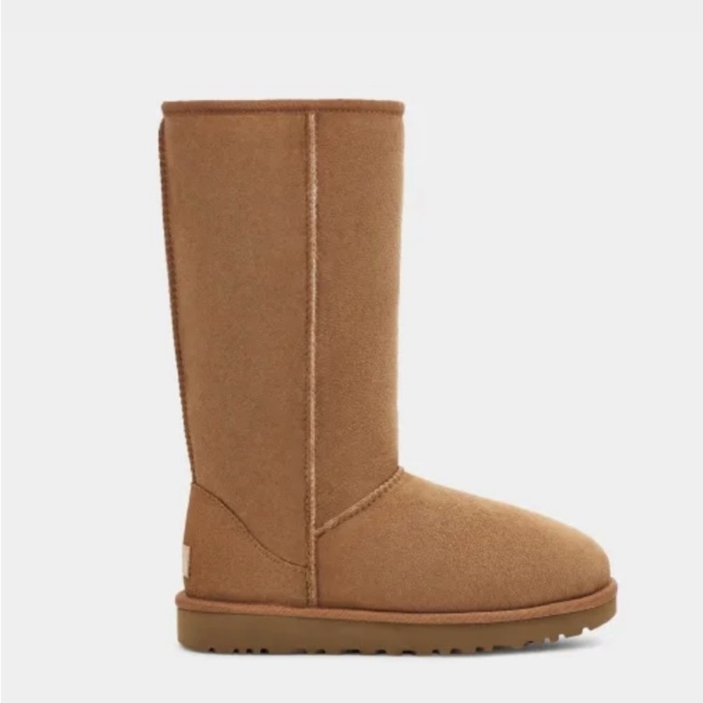NWOB- Classic Tall II Boot size 8.5.
